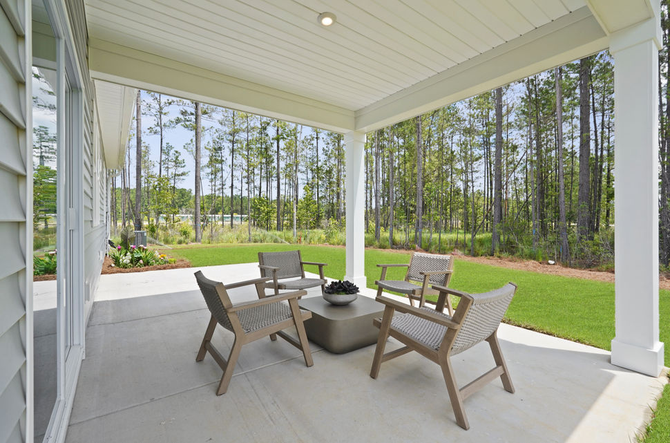 Outdoor Patio Options with a Great View at Hunt Club